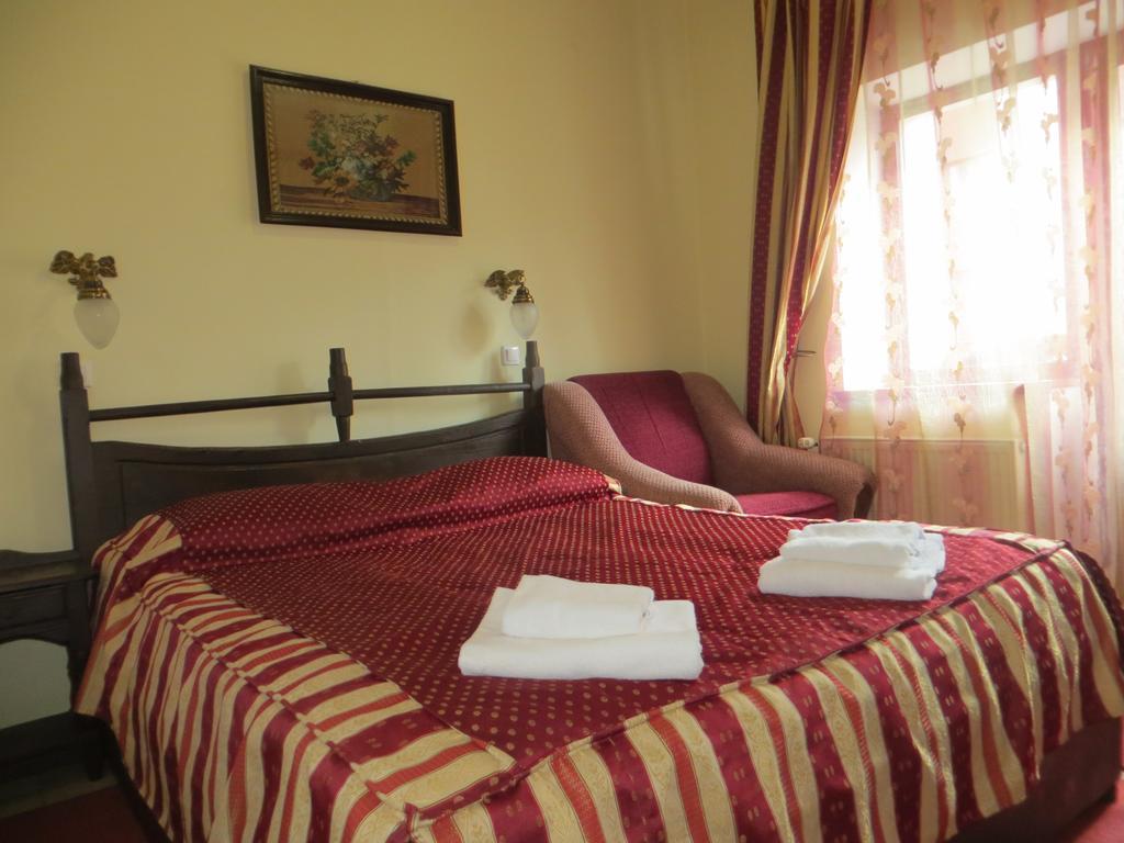 Hotel 100 Metriv Vid Vytyagu Bukowel Pokój zdjęcie